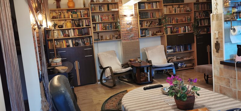 Central Plevnei (vizavi de Orhideea Gardens),