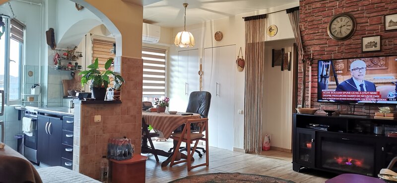 Central Plevnei (vizavi de Orhideea Gardens),